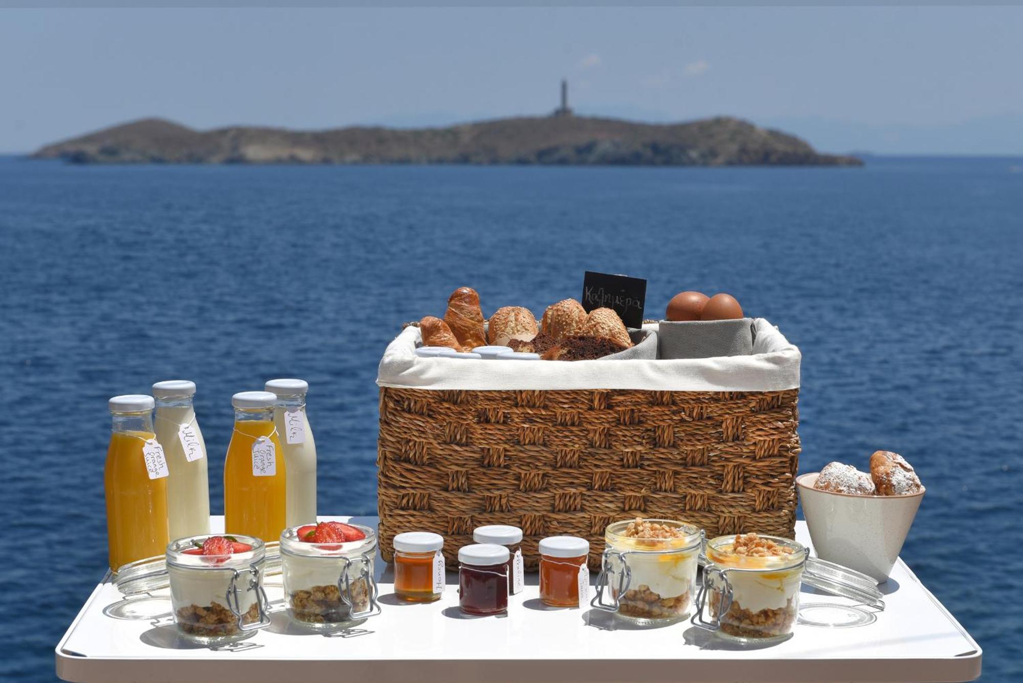 Anaya Suites Ermoupoli Ngoại thất bức ảnh