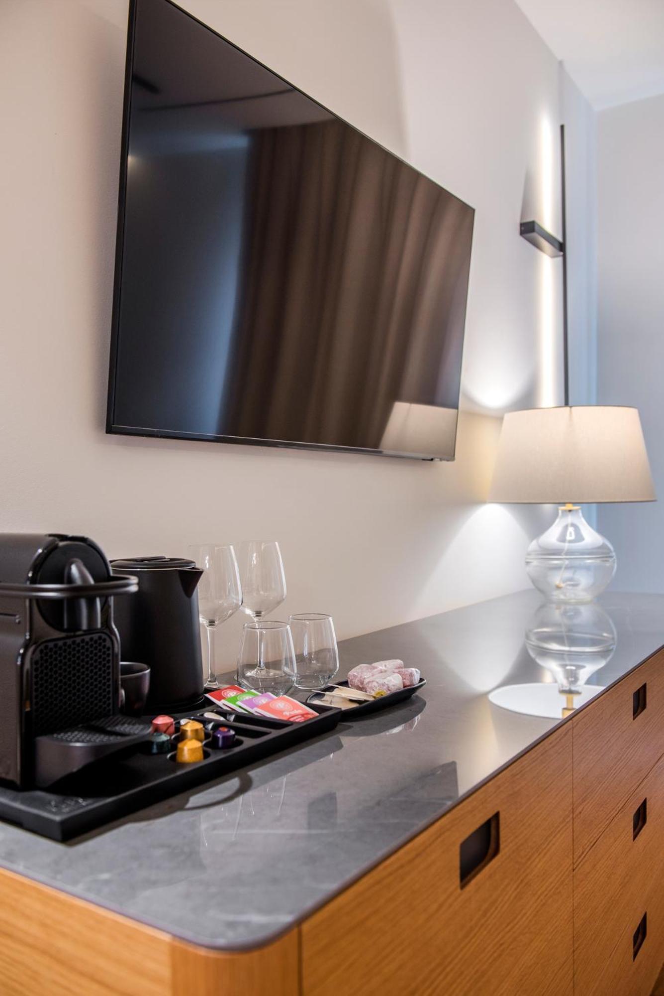 Anaya Suites Ermoupoli Ngoại thất bức ảnh