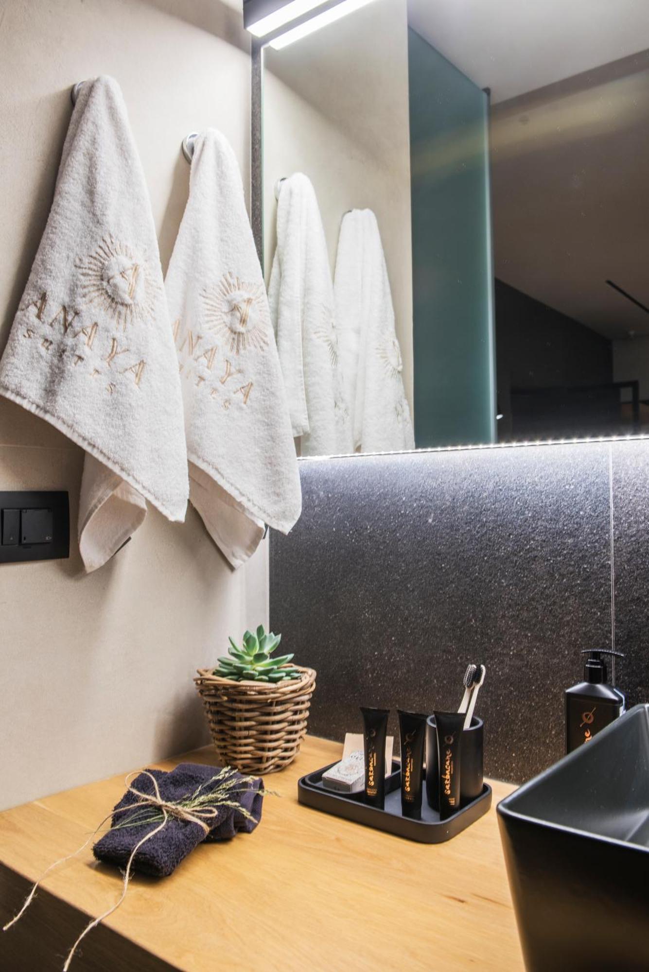 Anaya Suites Ermoupoli Ngoại thất bức ảnh