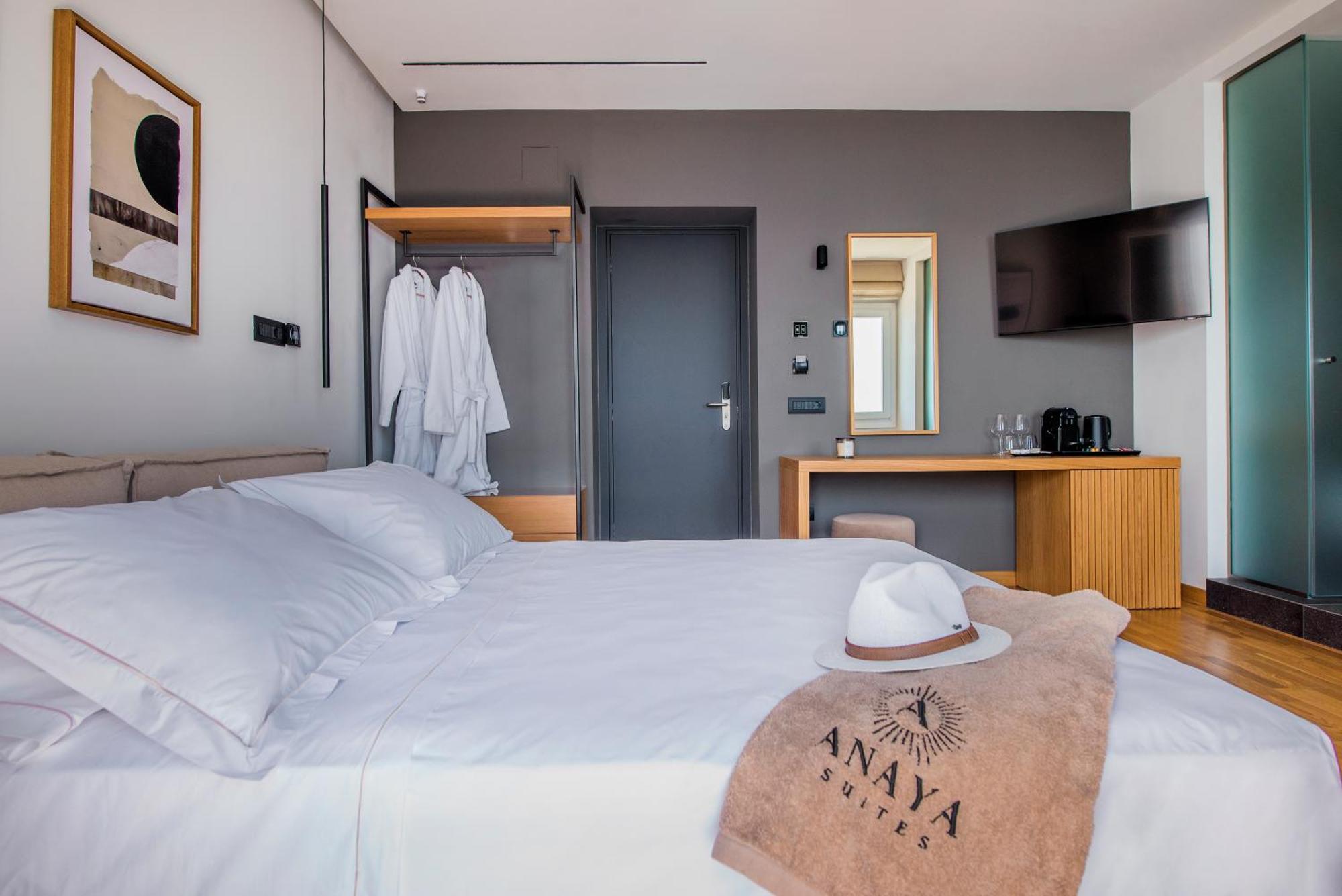 Anaya Suites Ermoupoli Ngoại thất bức ảnh