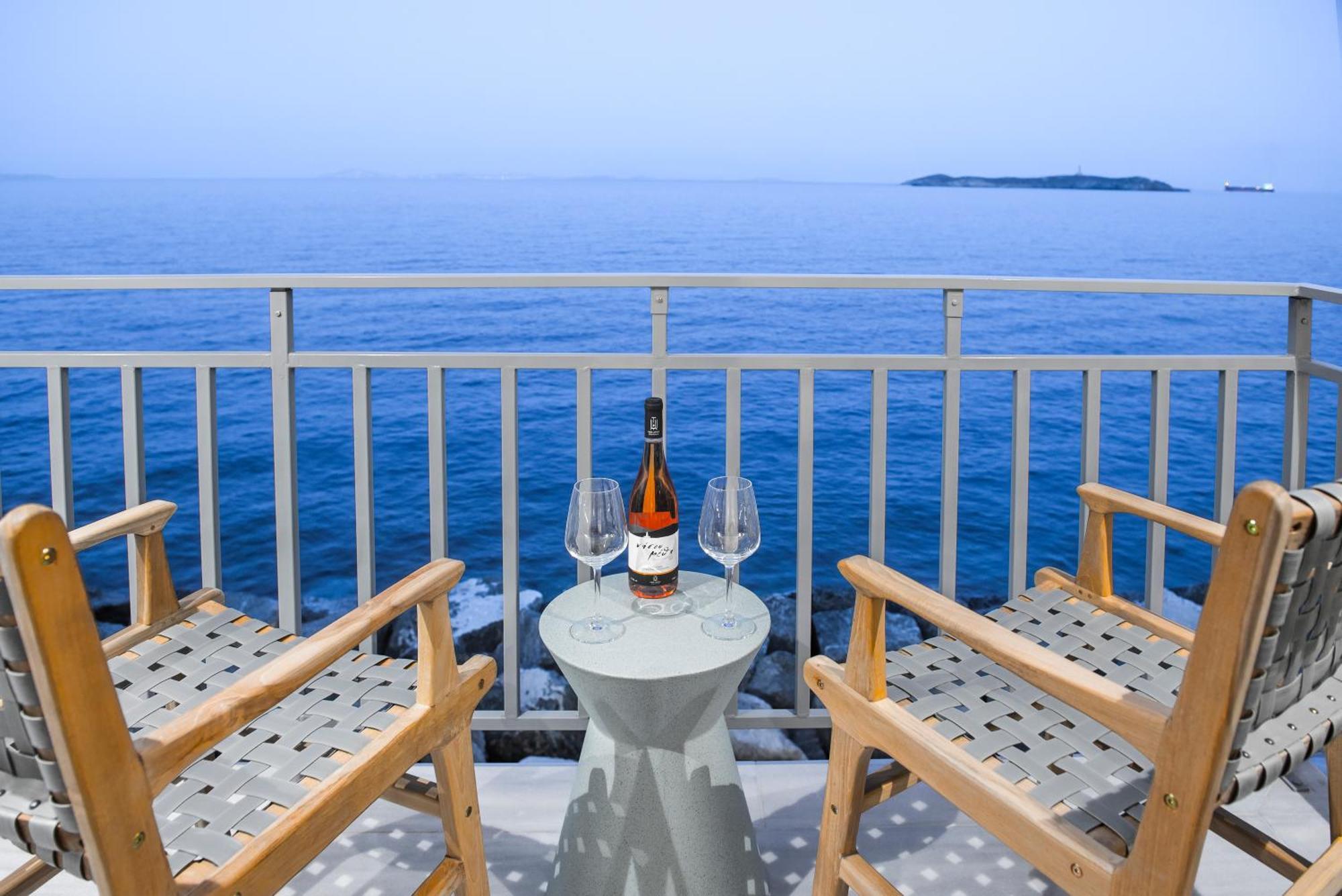 Anaya Suites Ermoupoli Ngoại thất bức ảnh